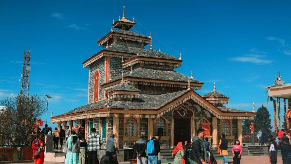 Surkanda Devi Temple: Accept spirituality.